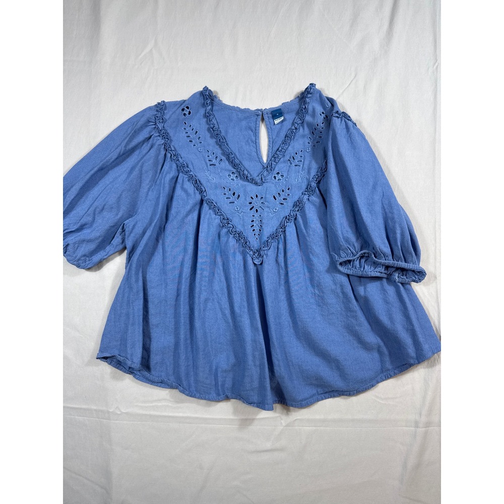 Old Navy Blue Eyelet V-Neck Peasant Blouse